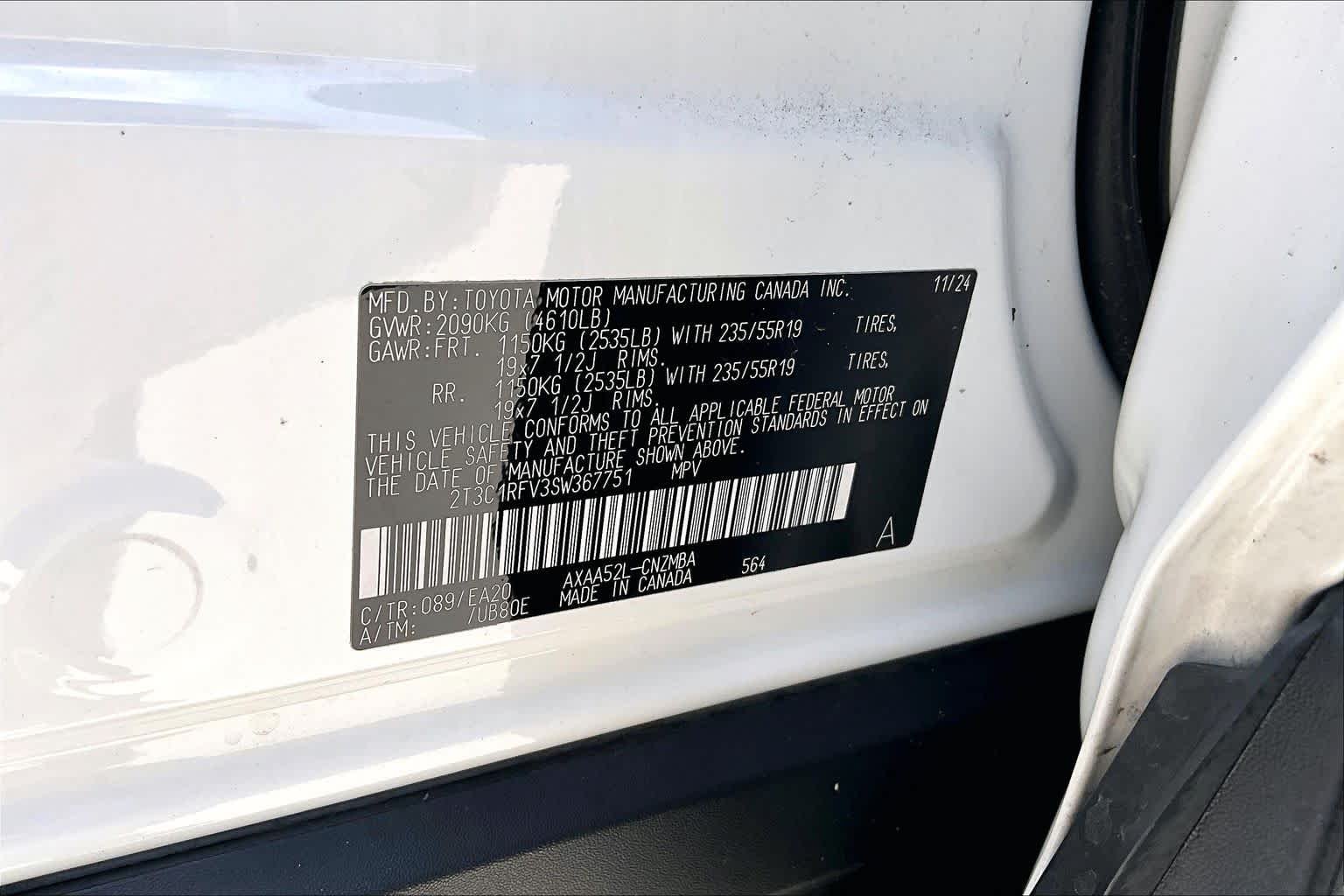 Used 2025 Wind Chill Pearl Toyota XLE Premium image 34