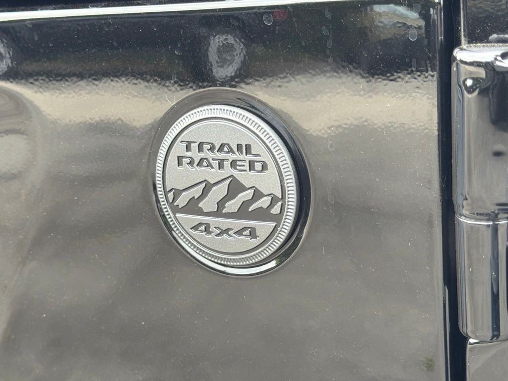 New 2026 Black Clear-Coat Exterior Paint Jeep Rubicon image 19