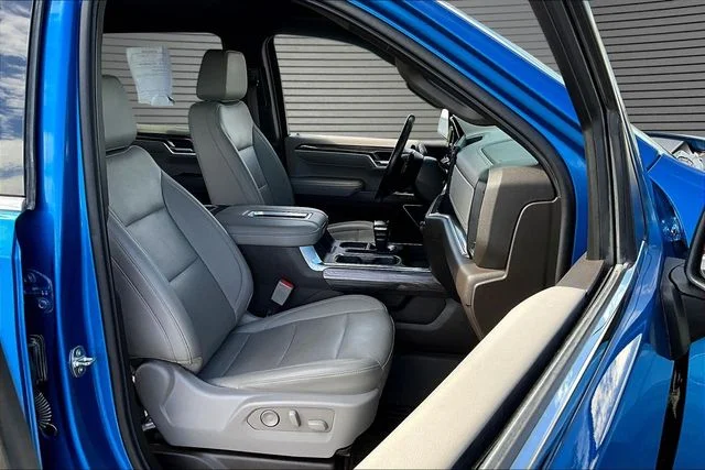 Used 2022 Blue Chevrolet LTZ image 30