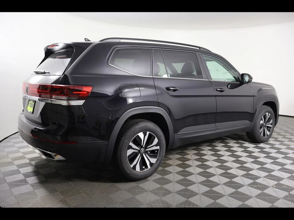 2026 Volkswagen Atlas SE - Photo 6