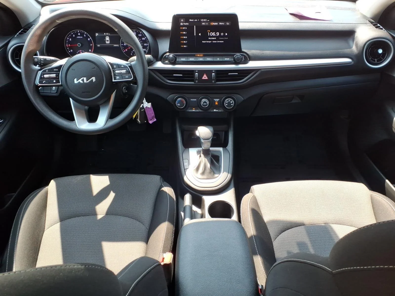 Used 2023 Currant Red Kia LXS image 11