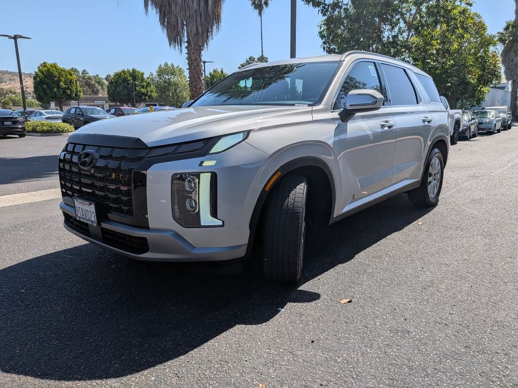 Used 2025 Silver Hyundai SEL image 3