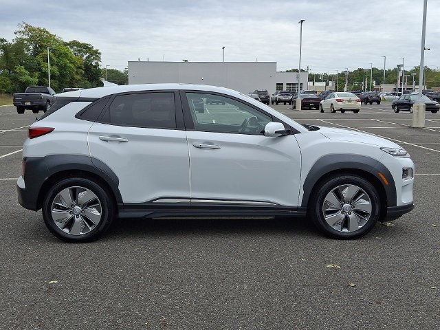 Used 2021 White Hyundai Limited image 8
