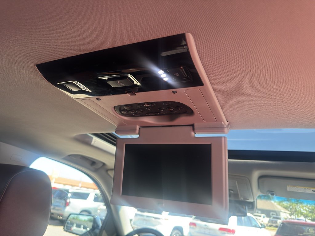 Used 2019 Summit White Chevrolet Premier image 23
