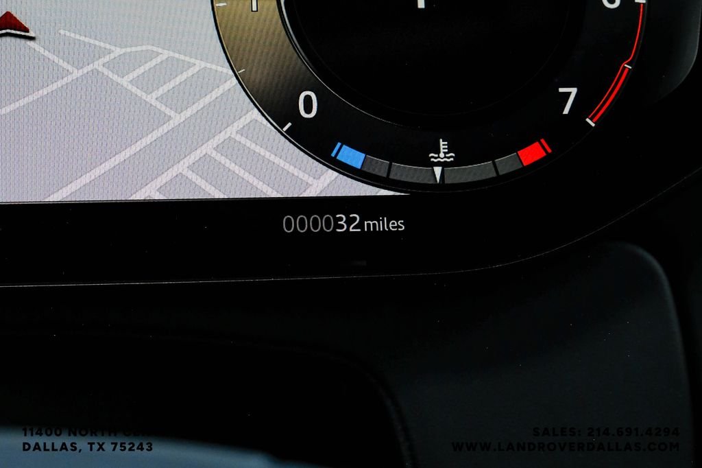 New 2026 Fuji White Land Rover SE image 21