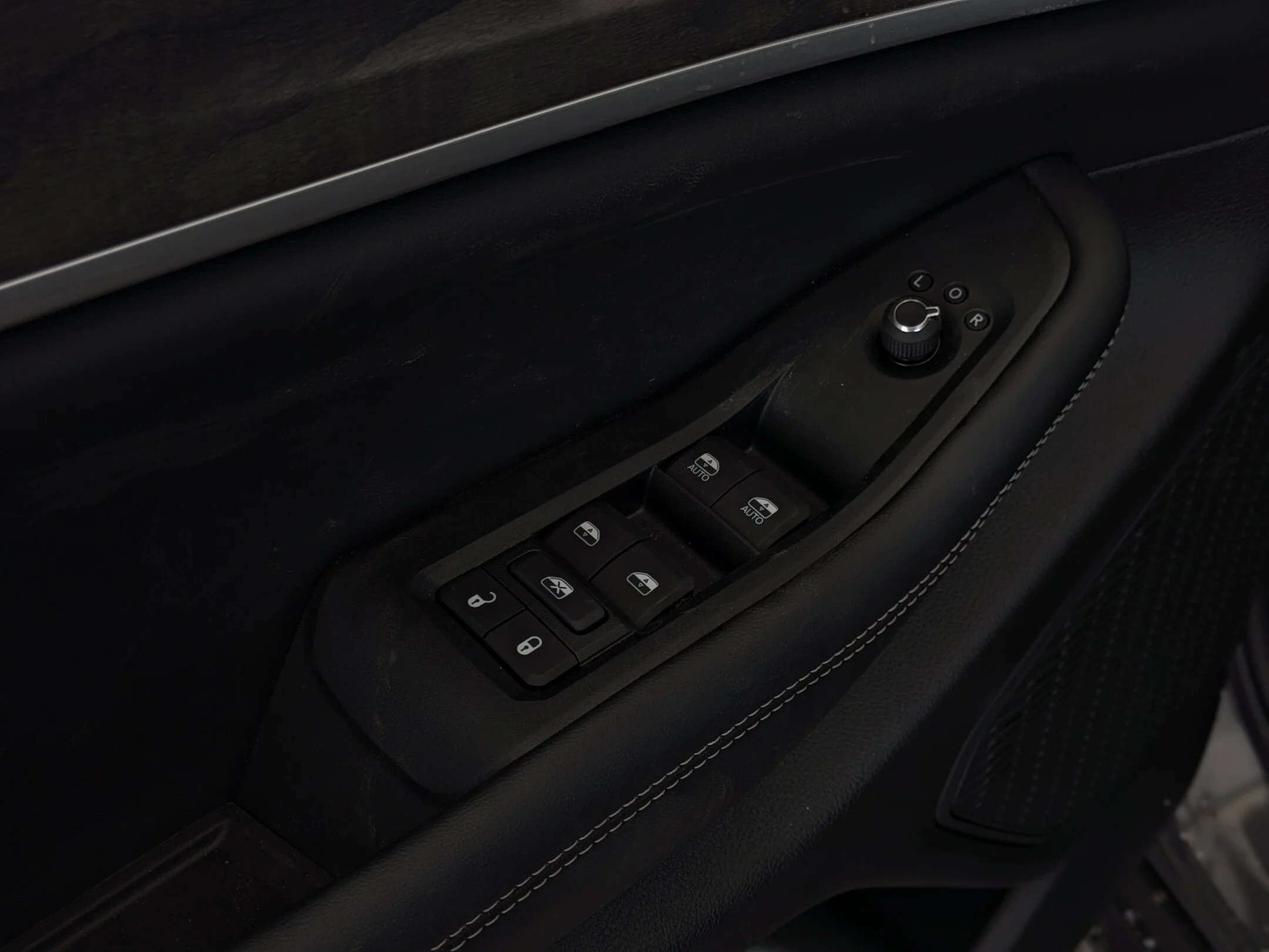 New 2026 Grey Jeep Altitude - - Power Sunroof - 20 Gloss Black Wheels - Capri Leatherette/Suede - Remote Start & More! image 13