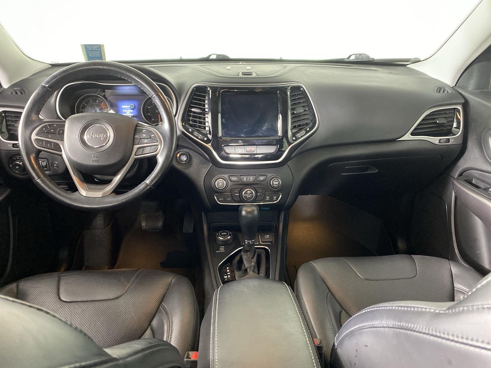Used 2019 Olive Green Pearlcoat Jeep Limited image 24