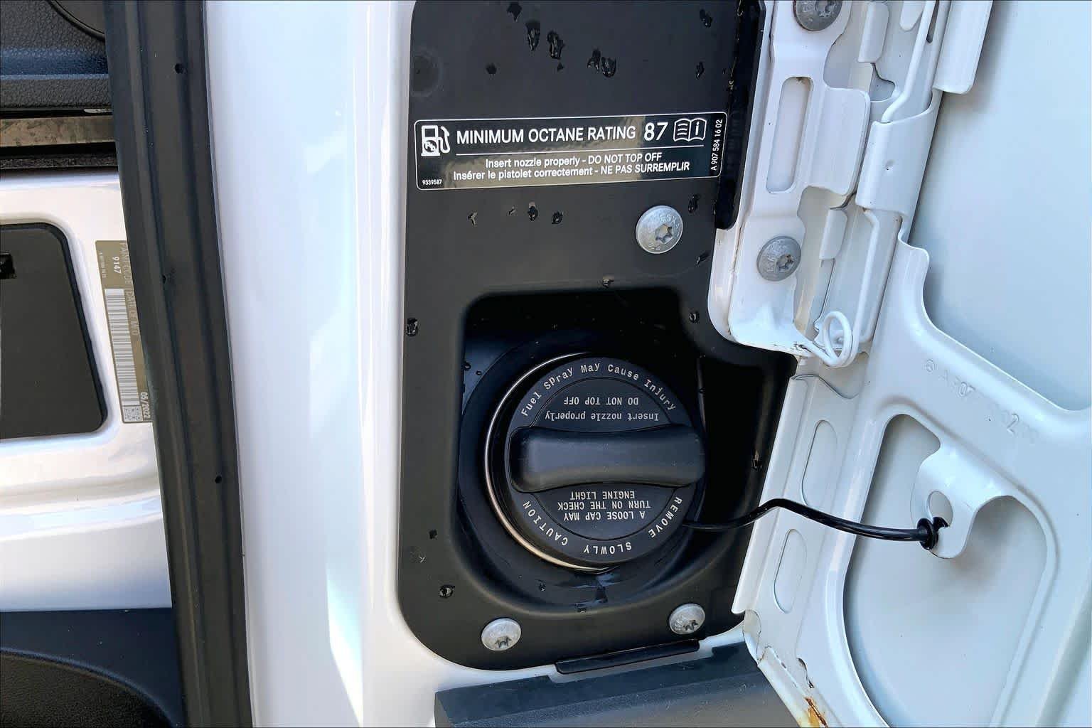 Used 2022 Arctic White Mercedes-Benz  image 22