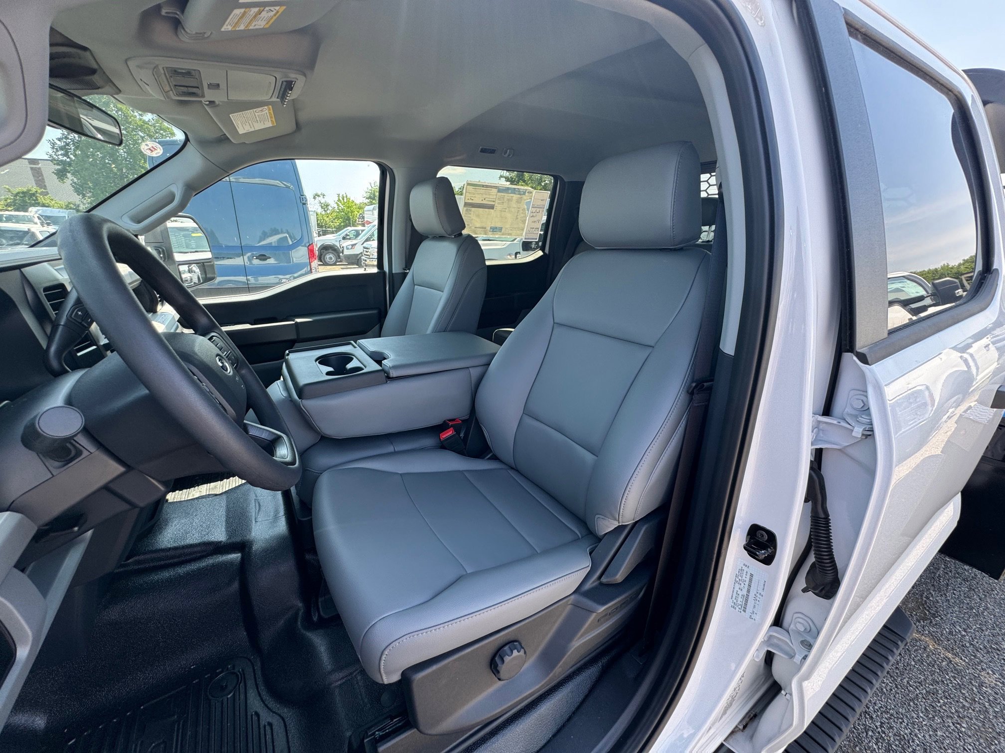 New 2026 Oxford White Ford F-350® XL image 21