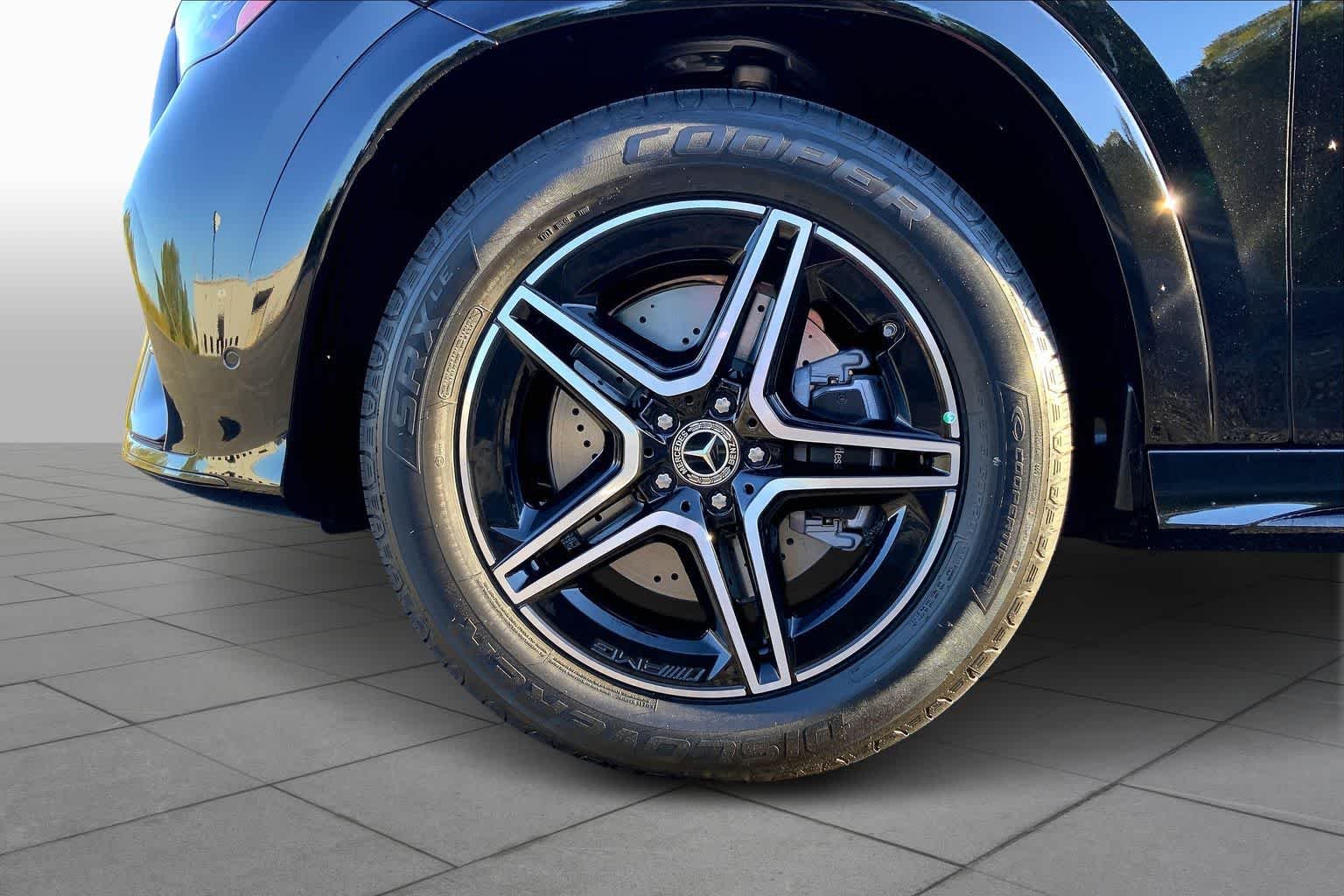 New 2026 Obsidian Black Metallic Mercedes-Benz GLE 350 image 11