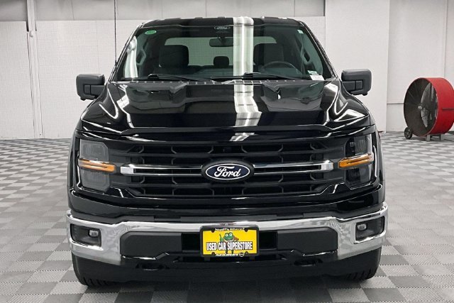 Used 2024 Agate Black Metallic Ford XLT image 4