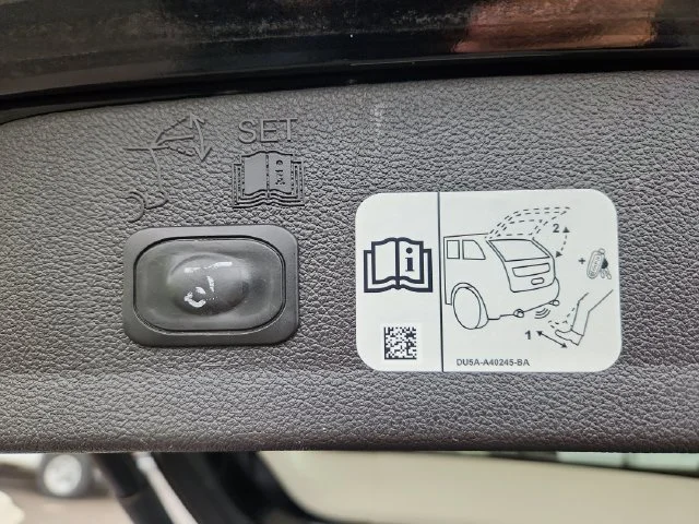 Used 2018 Black Ford Titanium image 34