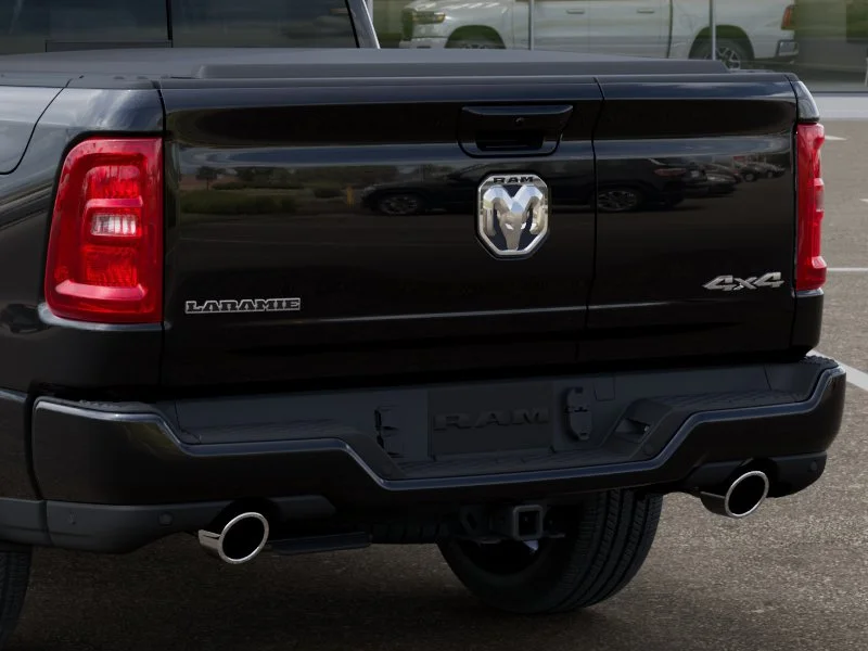 New 2026 Diamond Black Crystal Pearl-Coat Exterior Paint RAM Laramie image 40