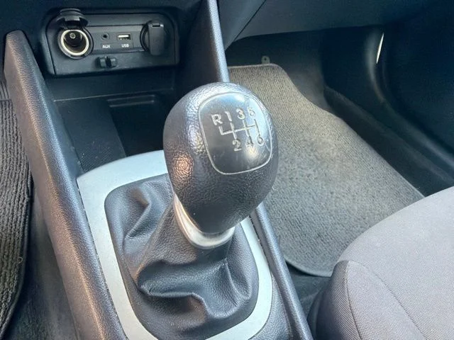 Used 2017 Silver Kia LX image 17