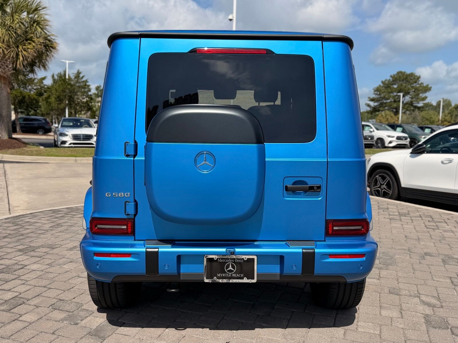 Certified Used 2025 MANUFAKTUR South Sea Blue Magno Mercedes-Benz G 580 image 10
