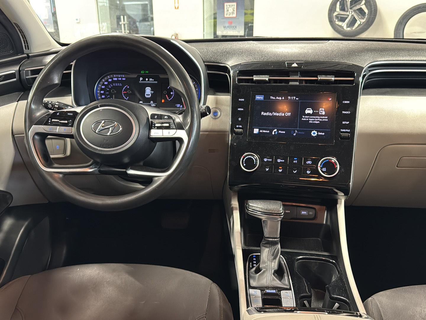 Used 2022 Phantom Black Hyundai SEL image 25