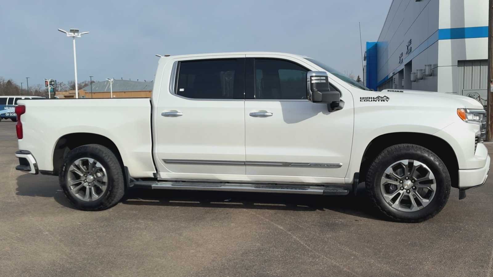 2023 Chevrolet Silverado 1500 High Country - Photo 9