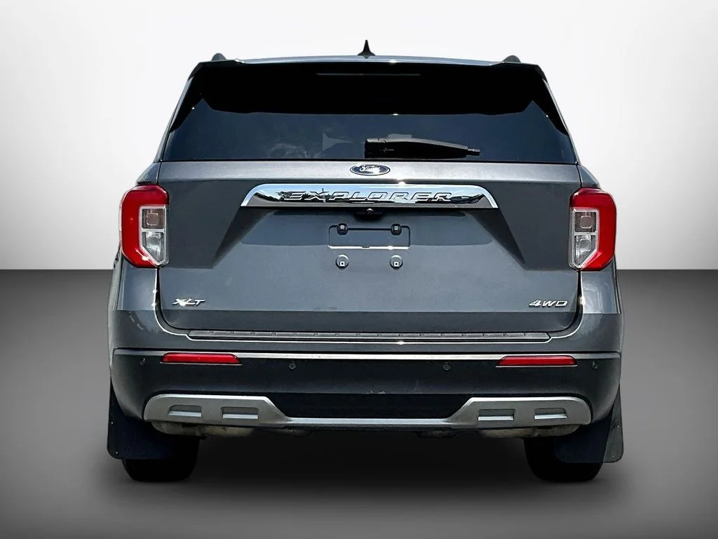 Certified Used 2023 Gray Ford XLT image 5