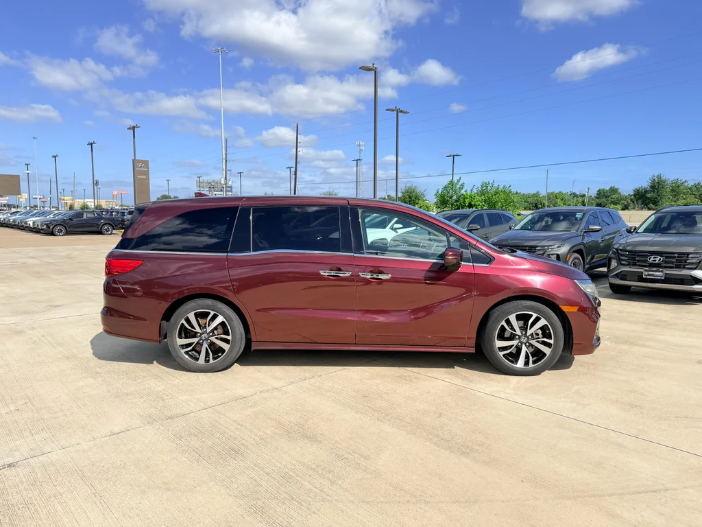 Used 2019 Deep Scarlet Pearl Honda Elite image 5