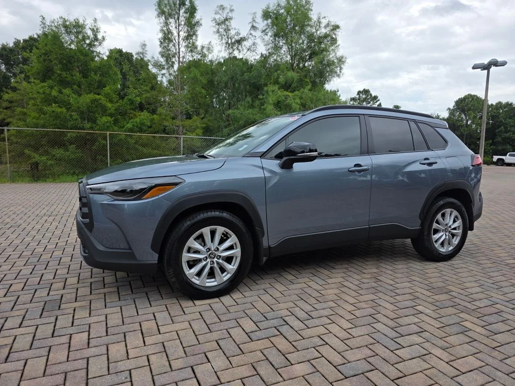 Certified Used 2026  Toyota LE image 3