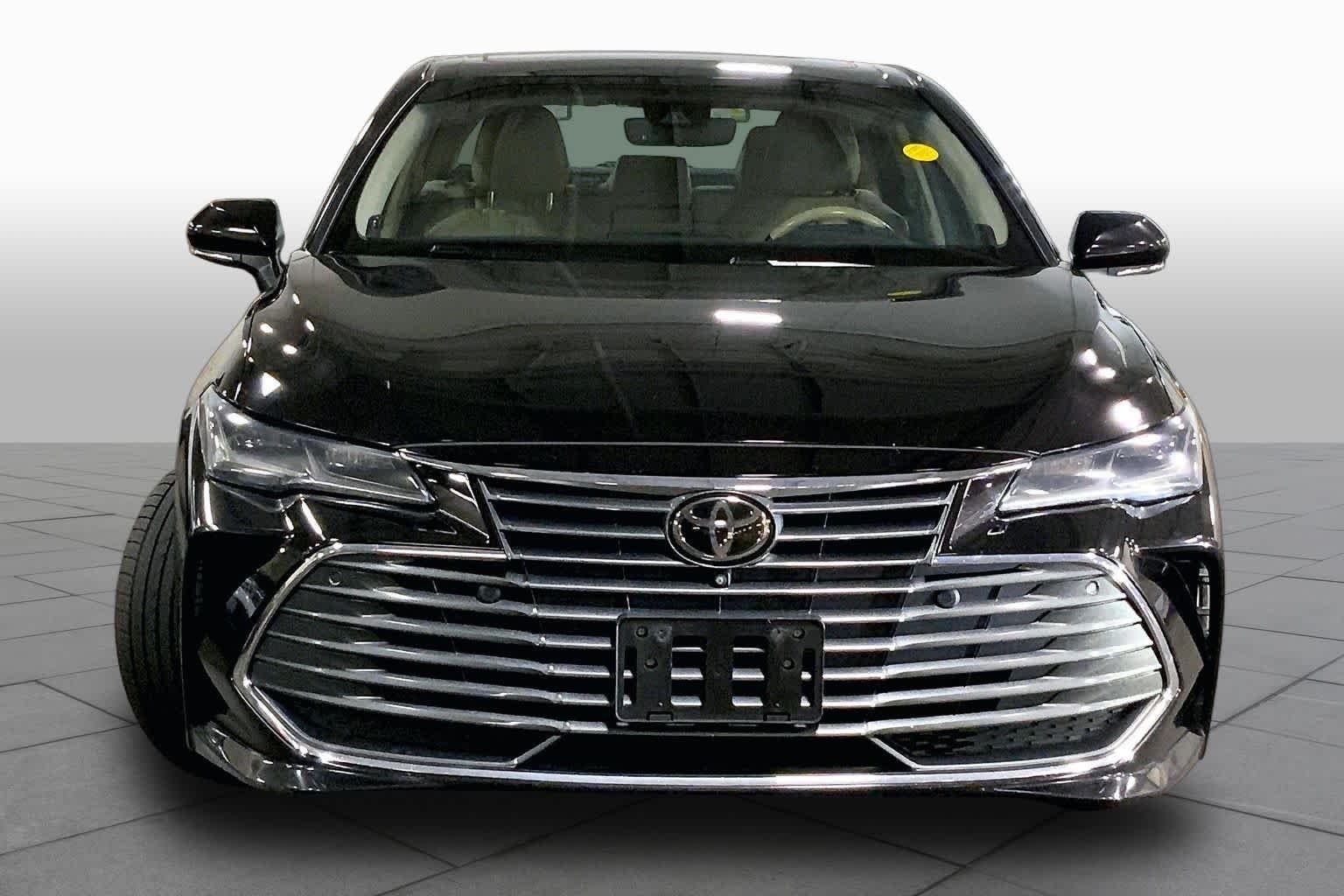 Used 2019 Opulent Amber Toyota Limited image 4