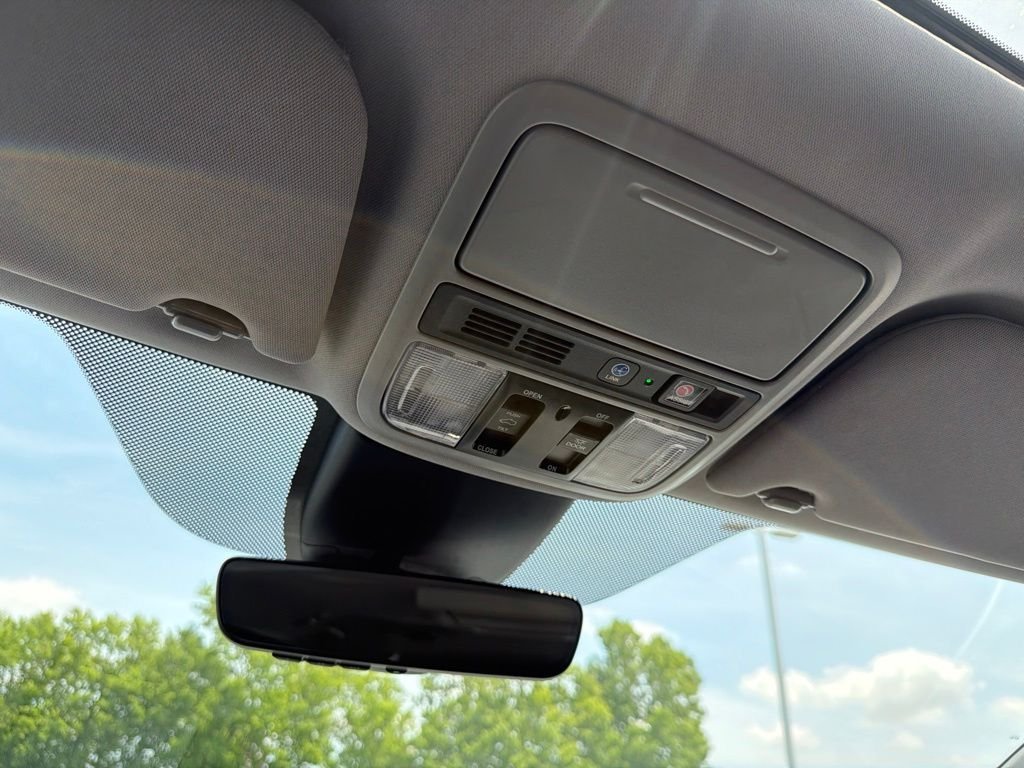2024 Honda Odyssey Elite - Photo 14