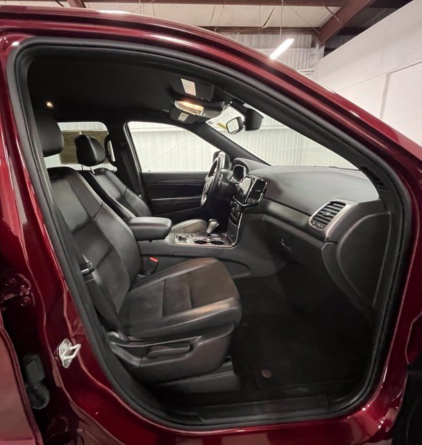 Used 2022 Red Jeep Laredo X image 18