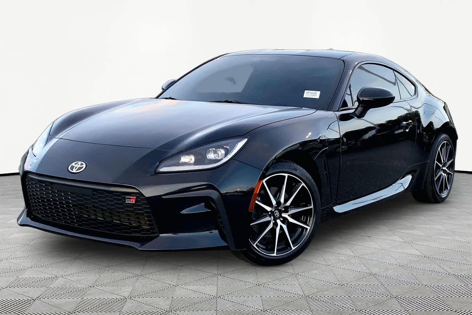 Used 2024 Raven Toyota  image 2