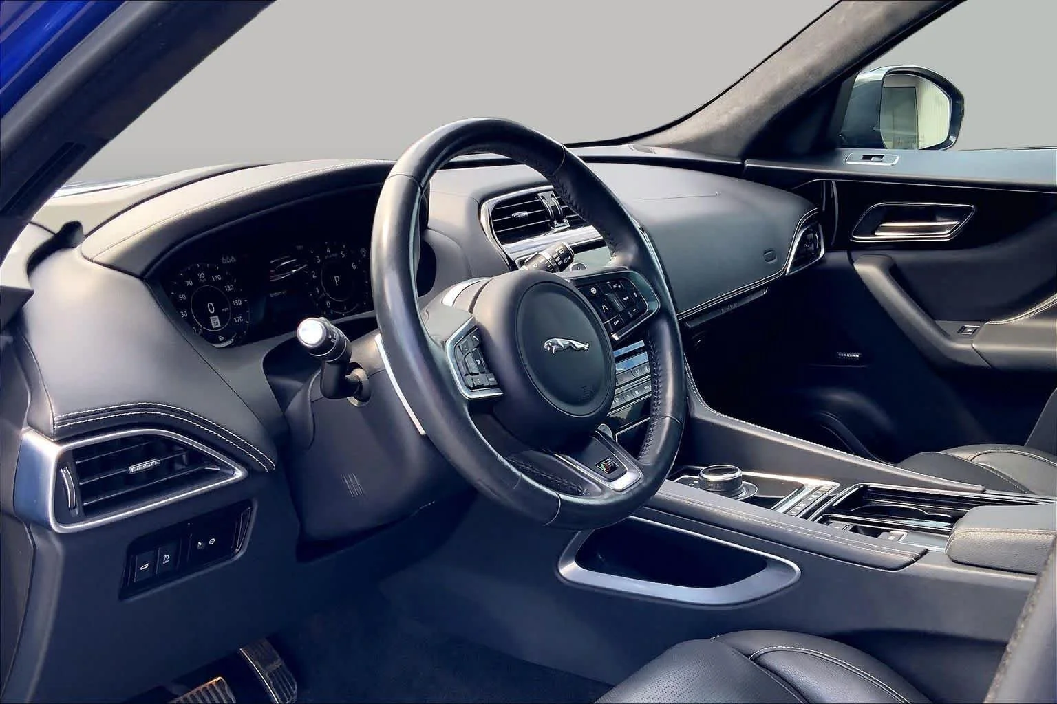Used 2019  Jaguar S image 17