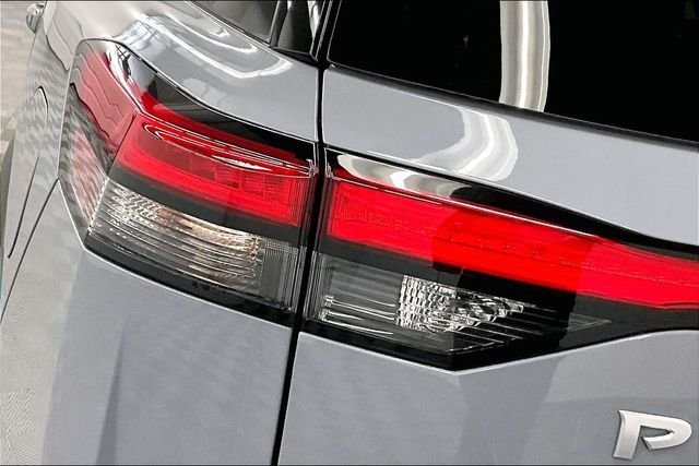 2025 Nissan Pathfinder Platinum - Photo 37