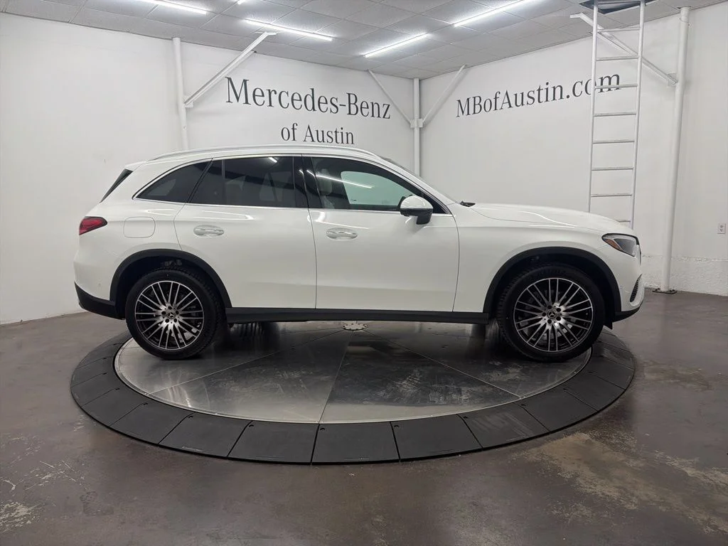 Used 2026 White Mercedes-Benz GLC 300 image 8