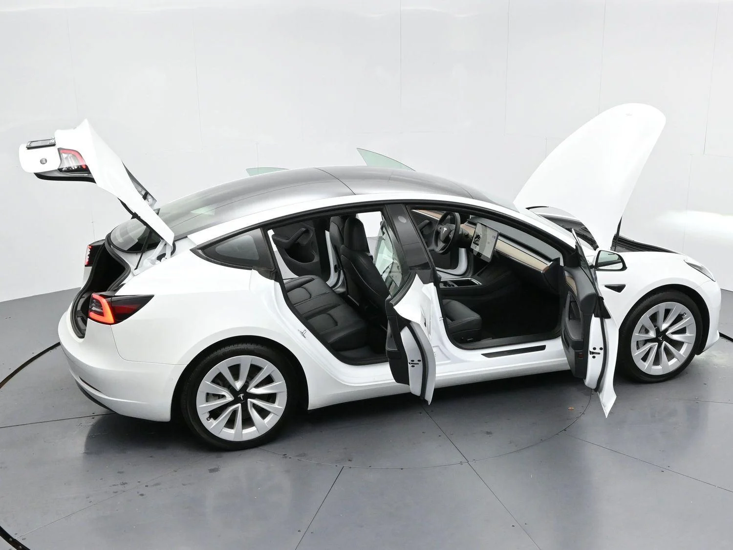 Used 2022 Pearl White Multi-Coat Tesla Base image 30