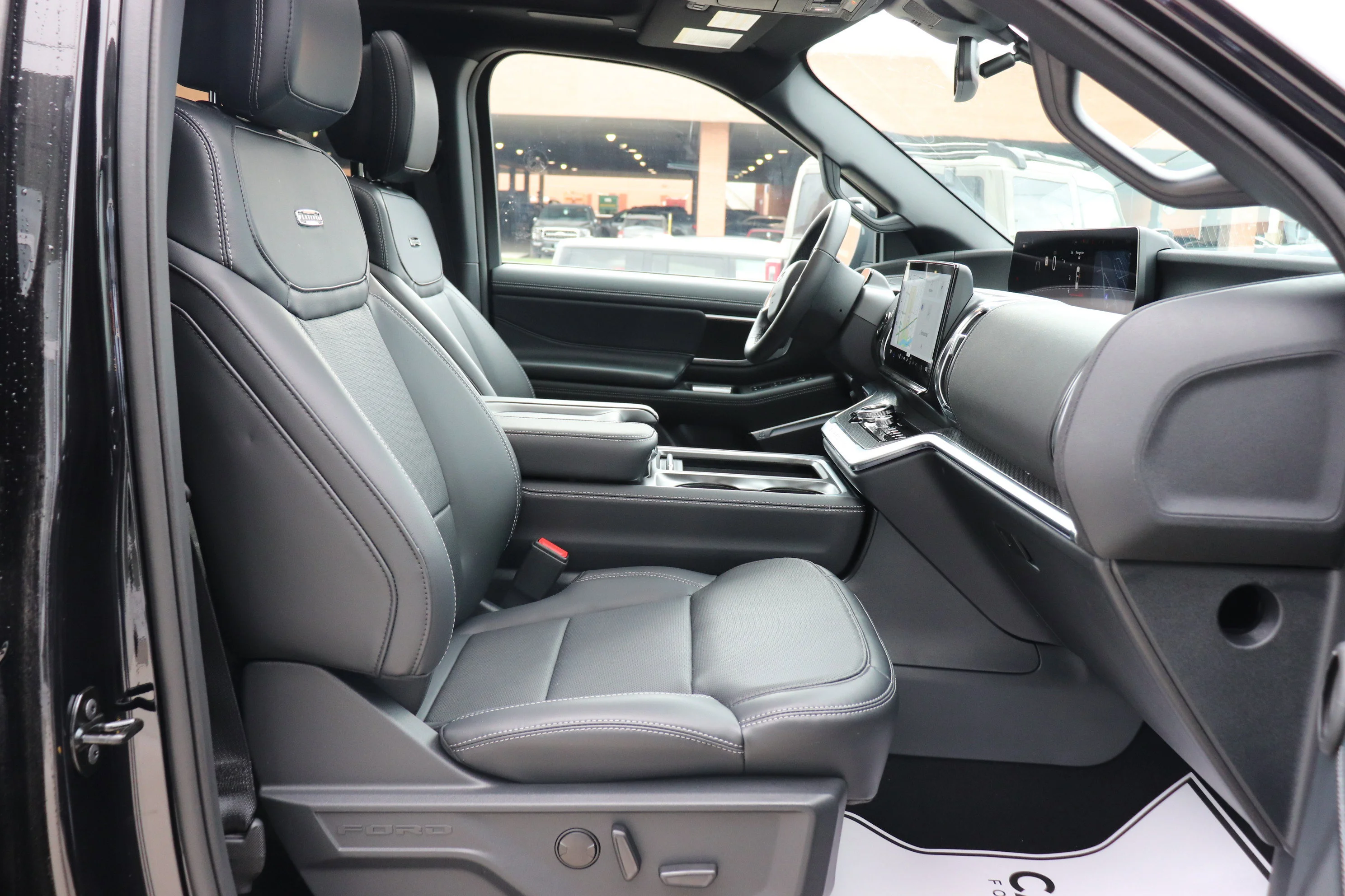 New 2026 AGATE BLACK METALLIC Ford Platinum Max image 10