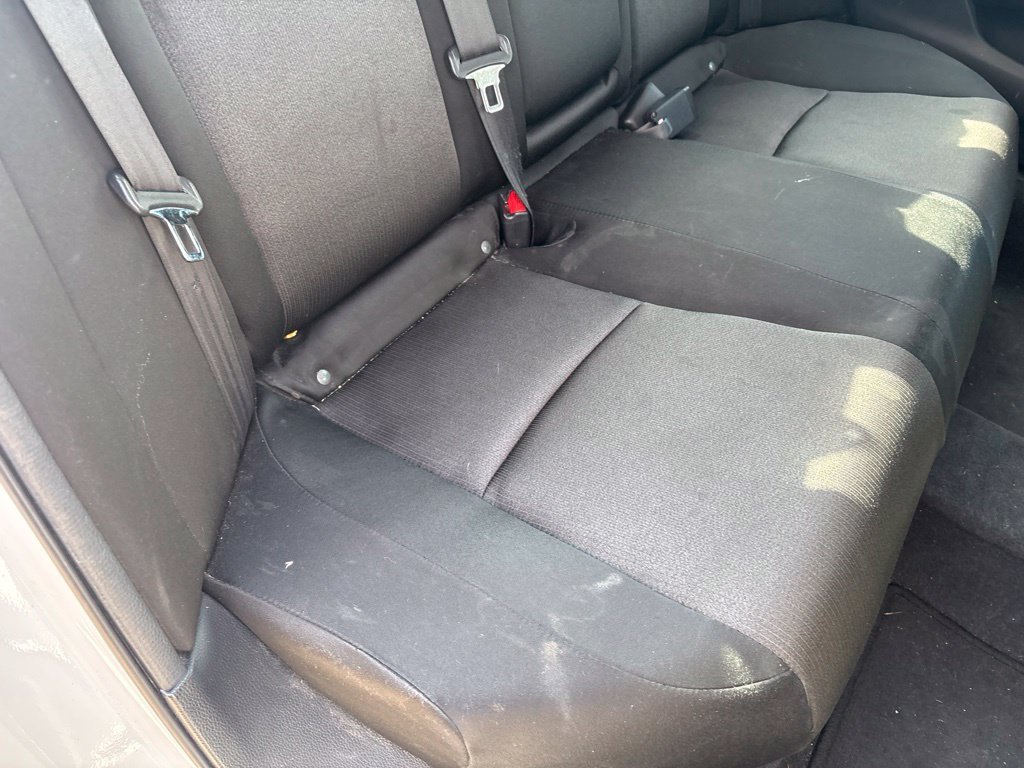 Used 2018 White Honda EX image 32