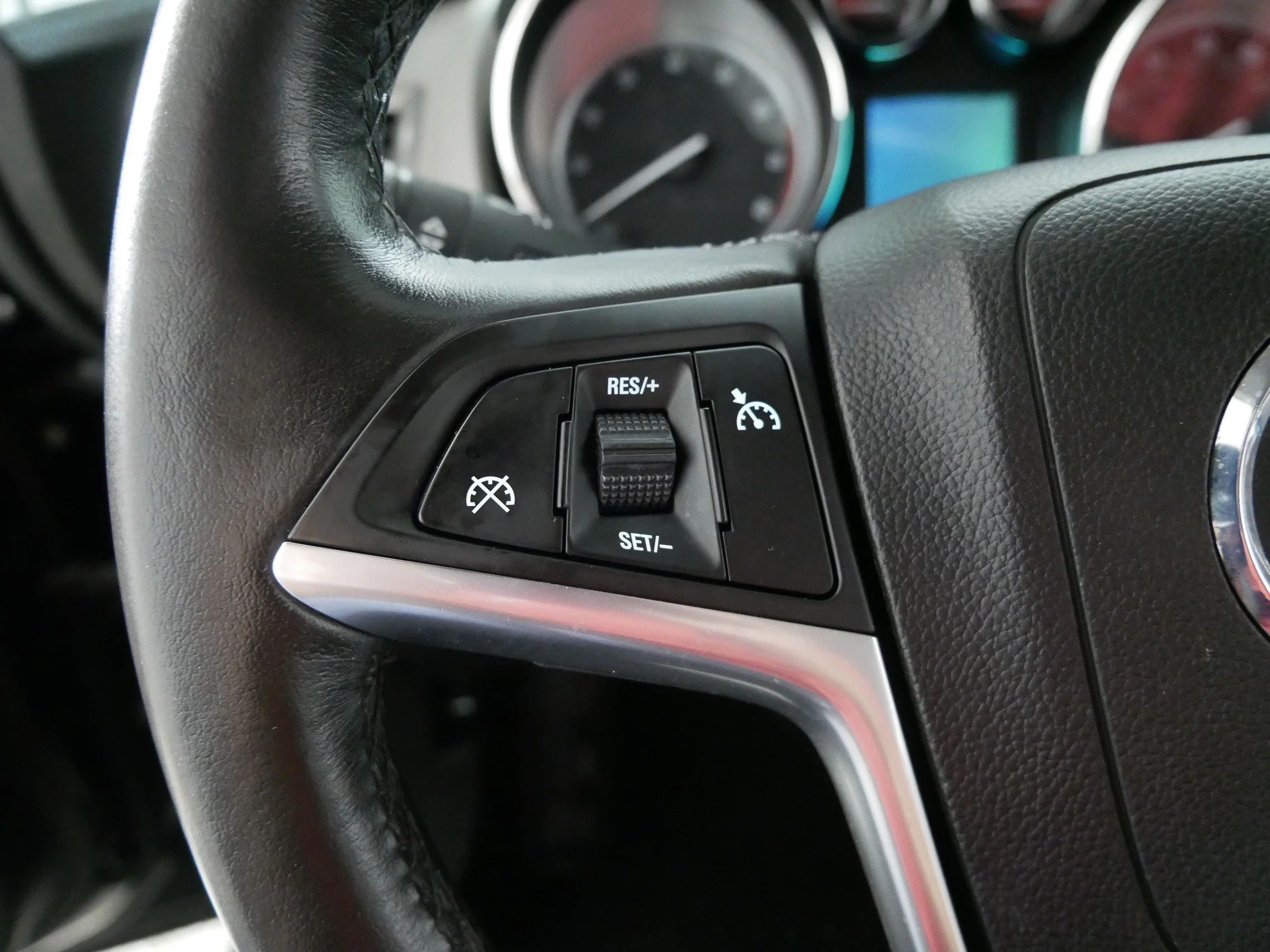 Used 2015 Carbon Black Metallic Buick  image 27