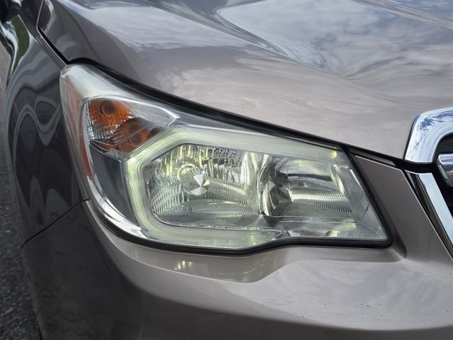 2015 Subaru Forester i Touring - Photo 10