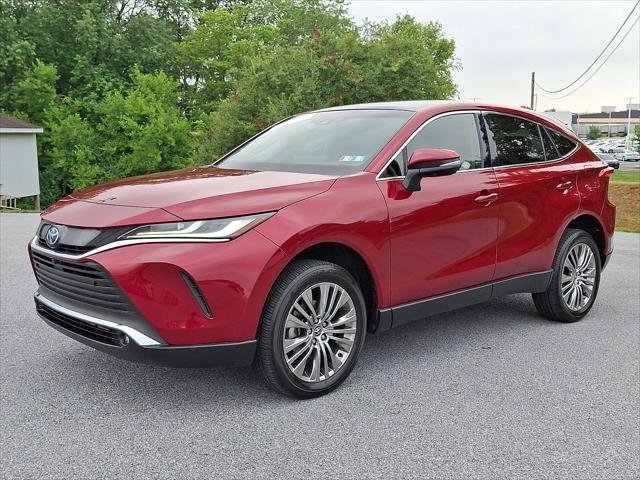 Certified Used 2023 RUBY FLARE PEARL Toyota  image 3