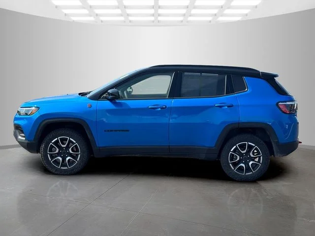 Certified Used 2025 Blue Jeep Trailhawk image 4