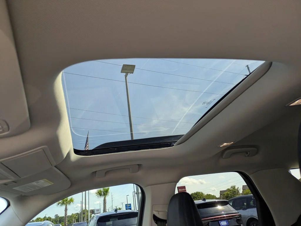 Used 2025 Azure Gray Metallic Ford Outer Banks image 17