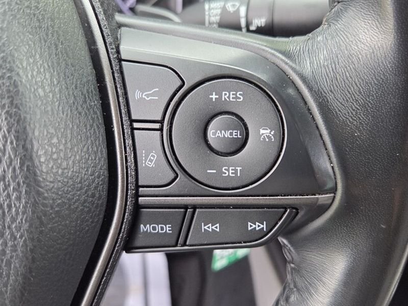 Used 2023 Ice Toyota SE image 22
