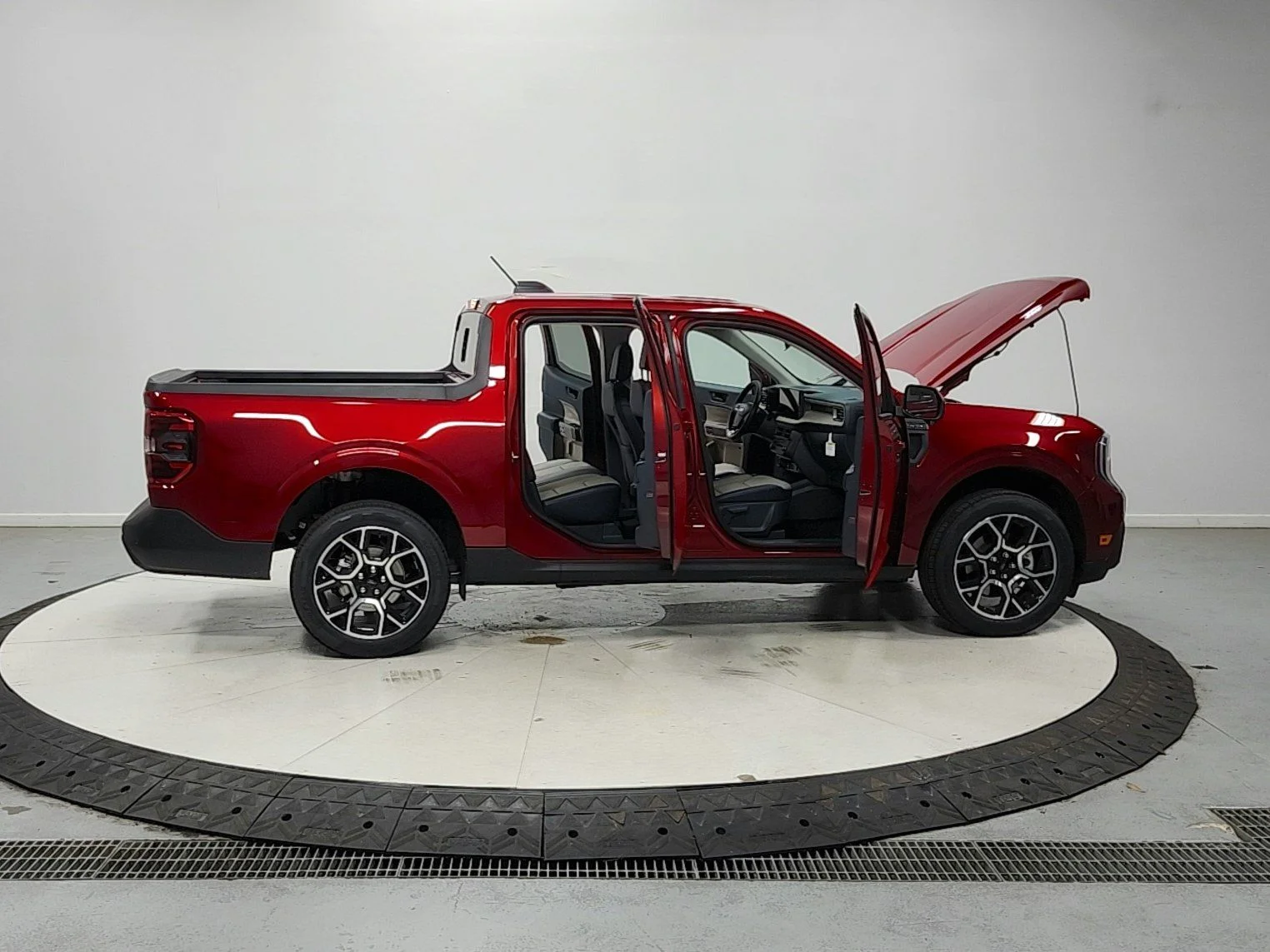 New 2026 Ruby Red Metallic Tinted Clearcoat Ford Lariat® image 16