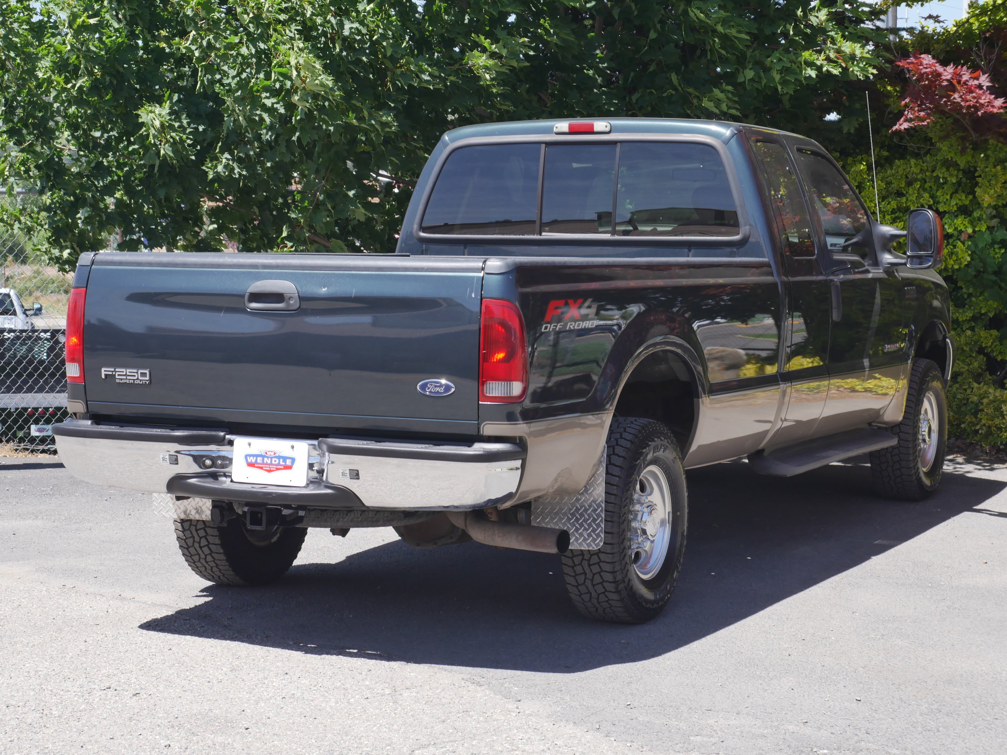 Used 2004 Dark Green Satin Clearcoat Ford Lariat image 28