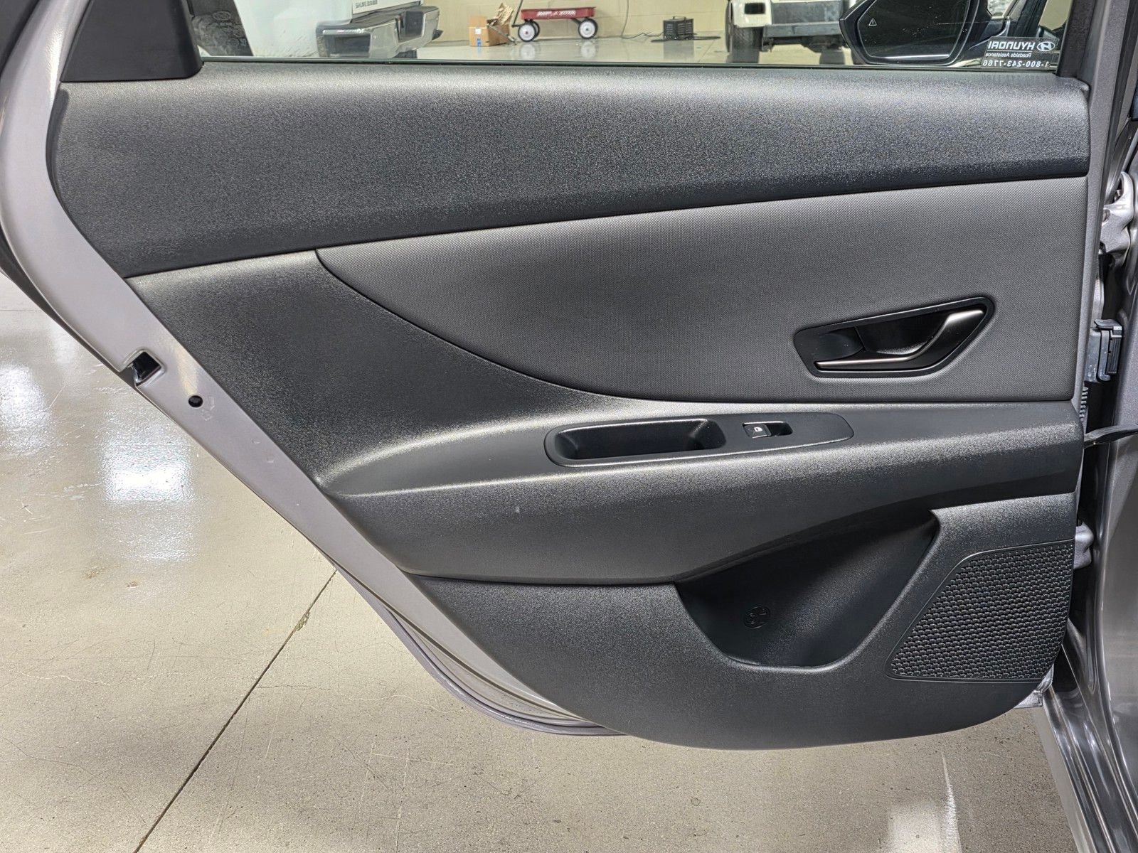 Certified Used 2025 Fluid Metal Hyundai SEL Sport image 13
