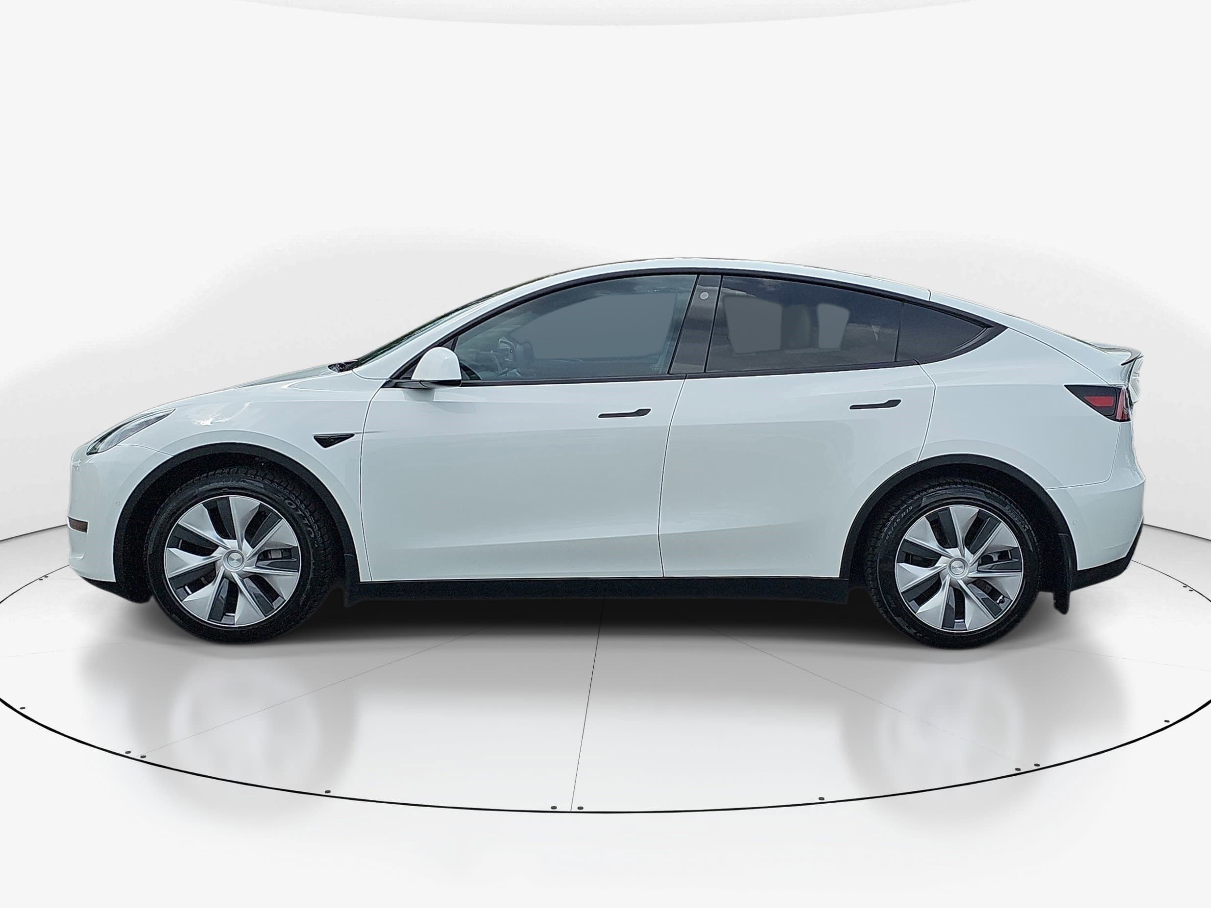 Used 2022  Tesla Long Range image 8