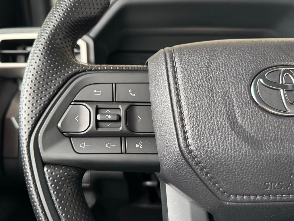 2025 Toyota Tacoma SR5 - Photo 20