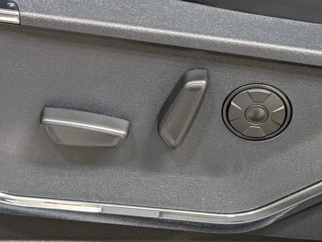 New 2026 Carbonized Gray Metallic Ford F-250® Platinum® image 57
