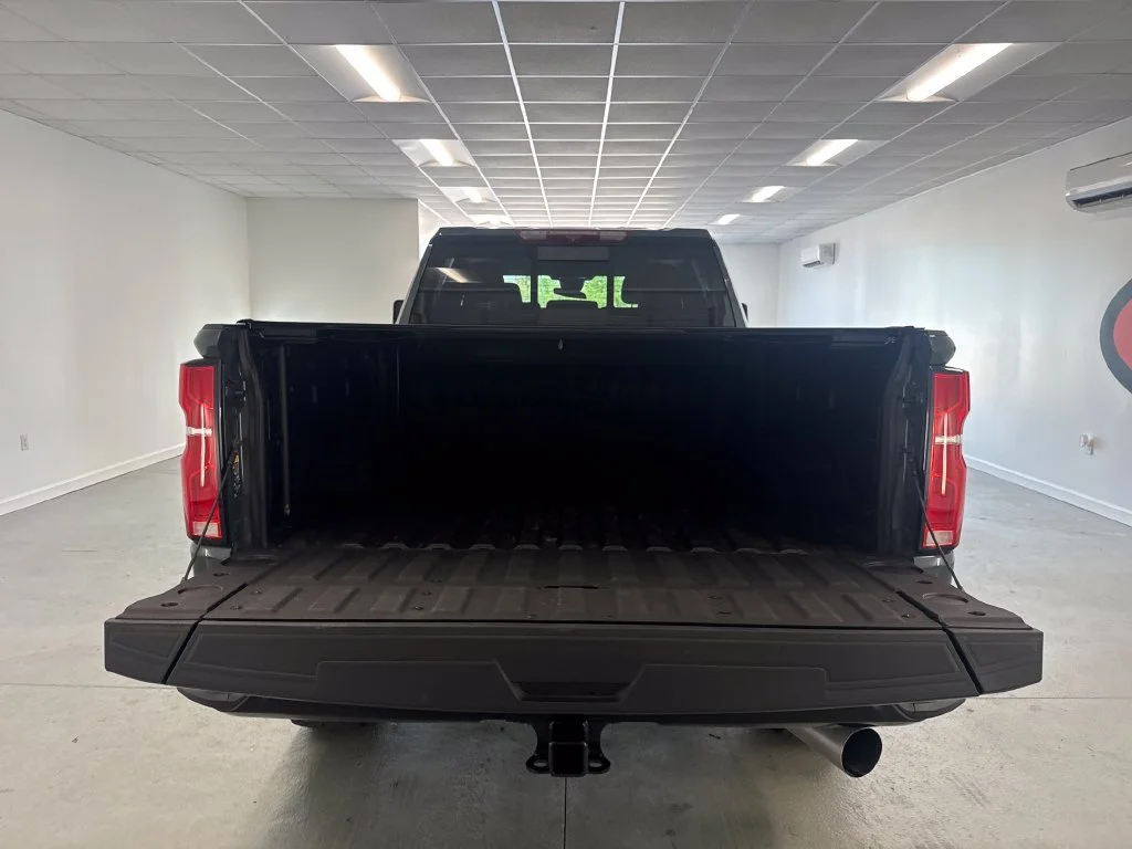 Used 2025 Gray Chevrolet LTZ image 9