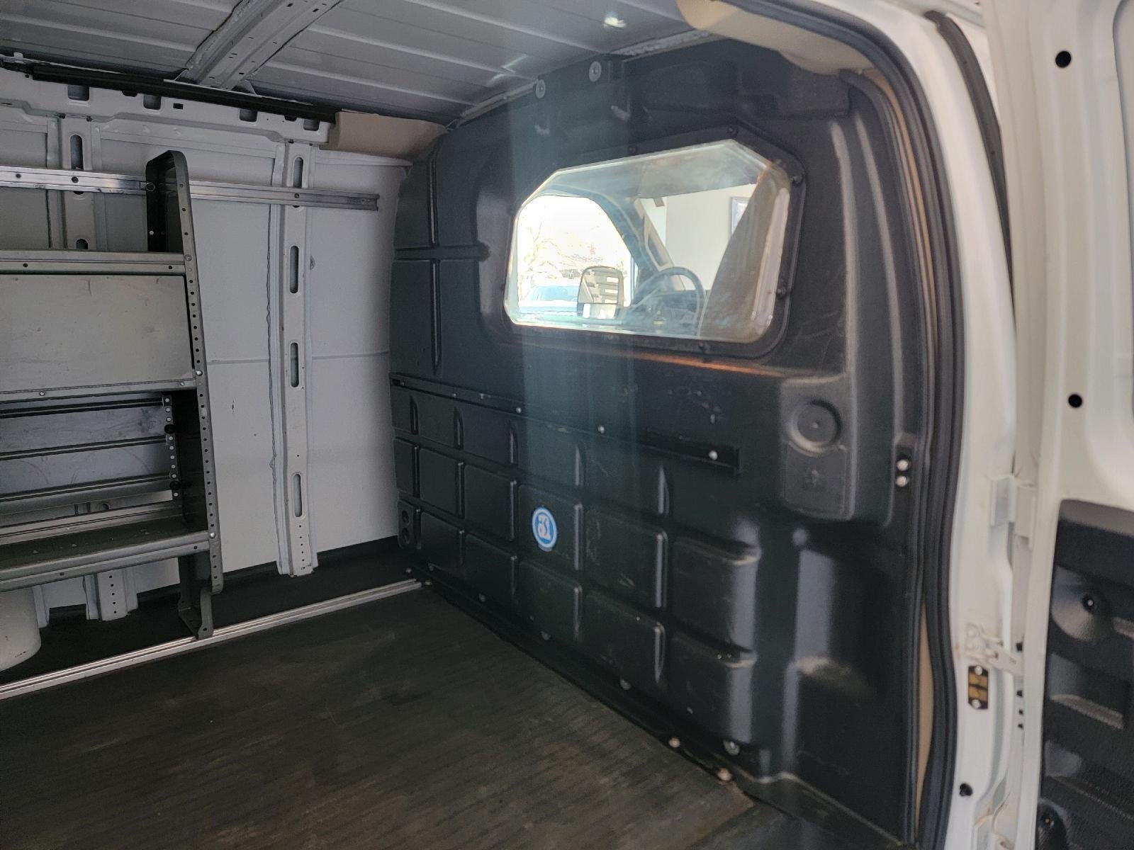 2020 Chevrolet Express Cargo Work Van - Photo 31