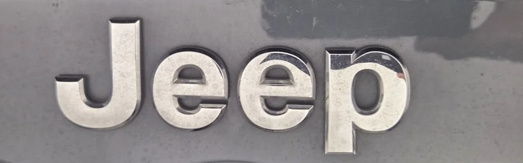 Used 2015 Anvil Clearcoat Jeep Sahara image 32