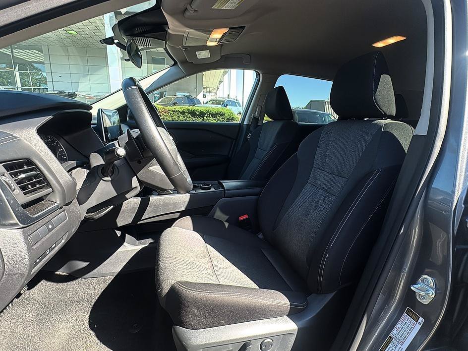 Used 2025 Gun Metallic Nissan SV image 14